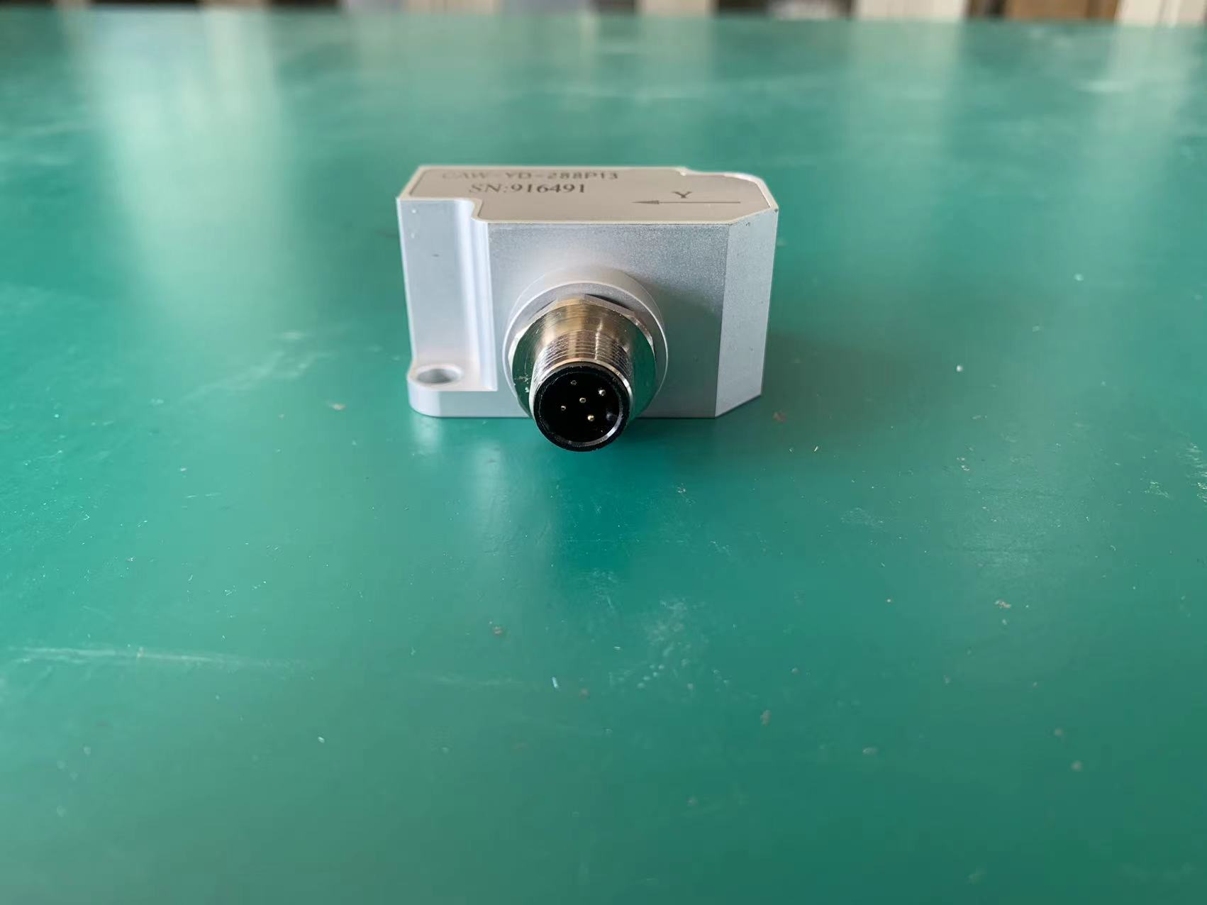 Z,Y 2 axis 500mv/g with temper - Vibration Sensor Accelerometer Industrial recension och pris